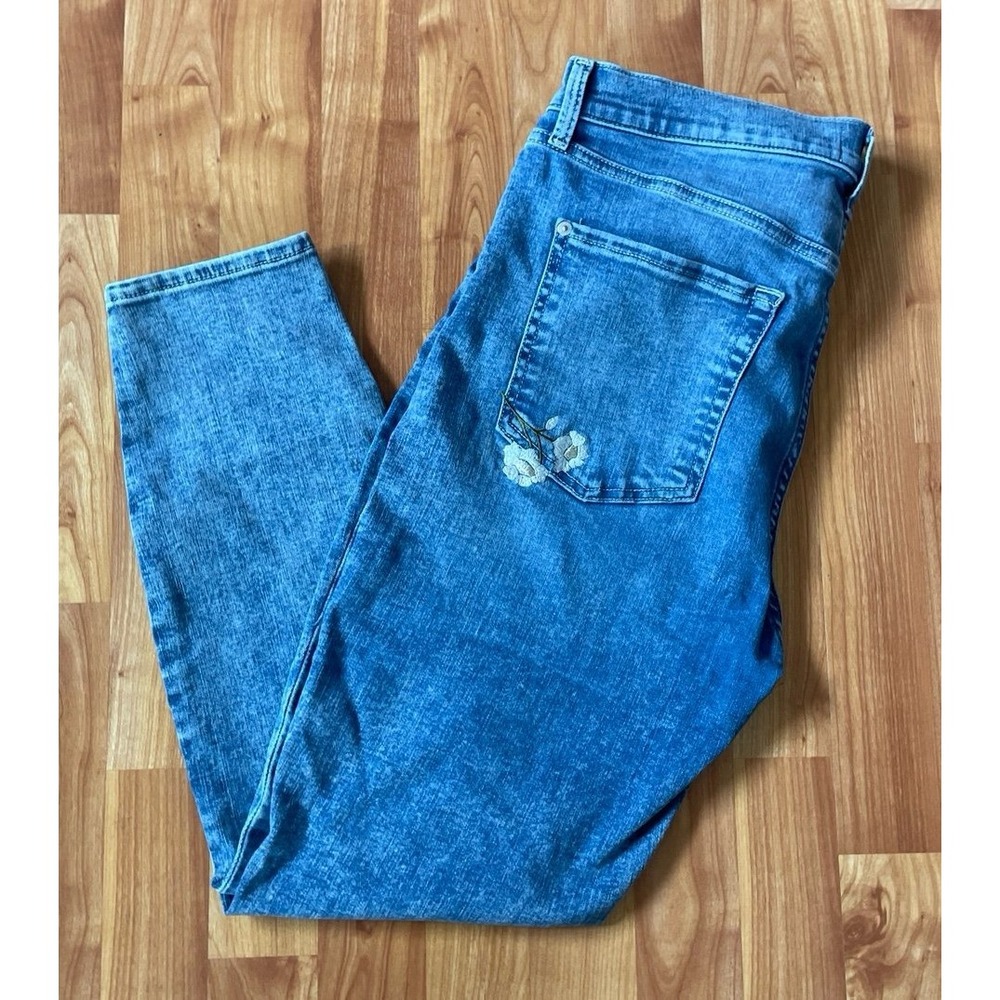7 For All Making Stretch Blue Jeans